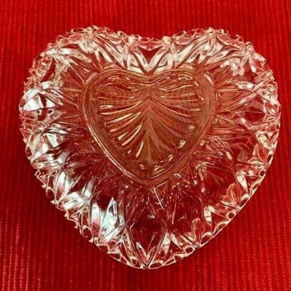 VTG Heart Shaped Dish Sawtooth Edge Early American Pressed Glass EAPG - Picture 2 of 5